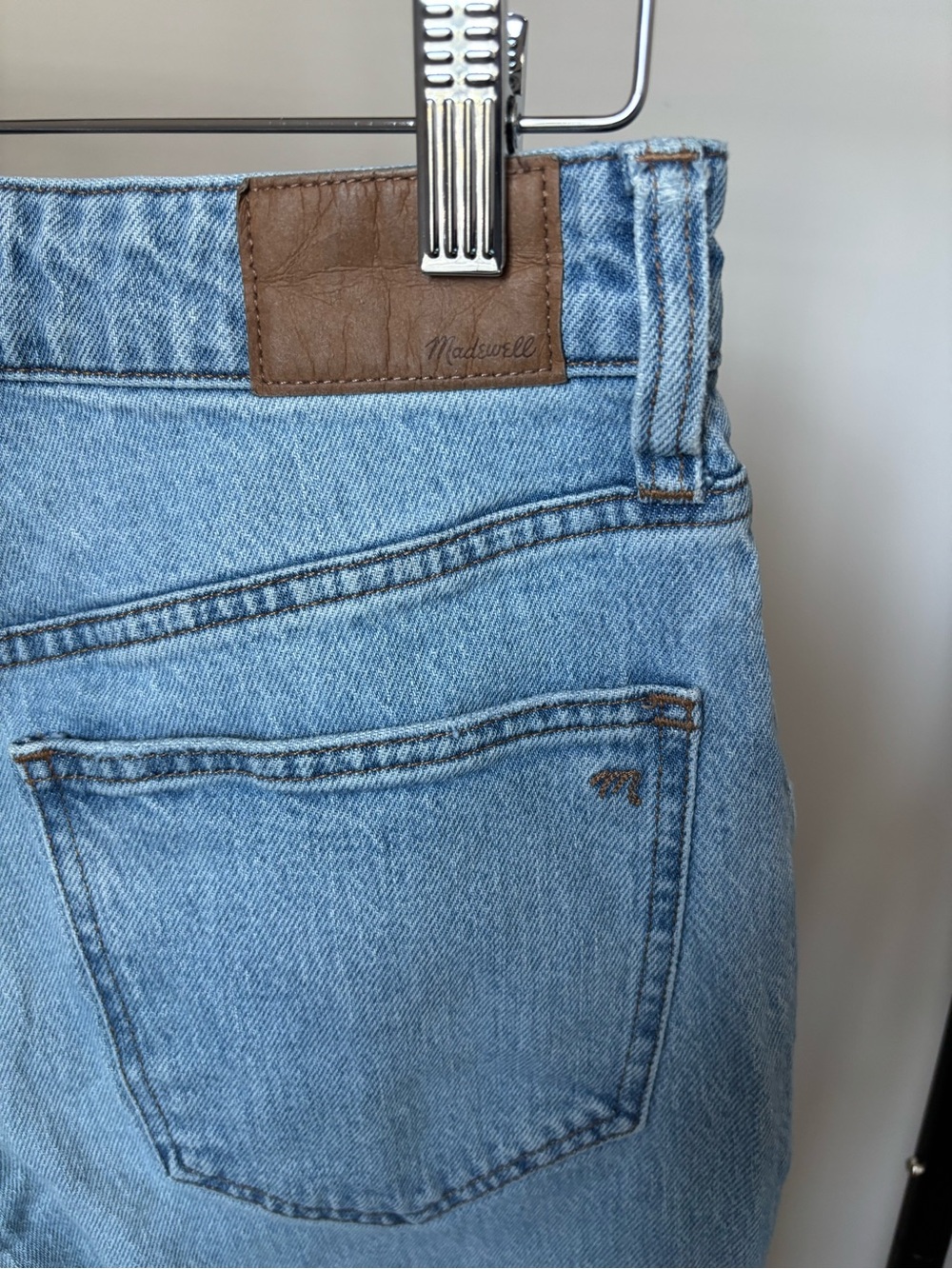 Madewell Distressed Light Wash High Rise Jeans Size 26 - Picture 4 of 8